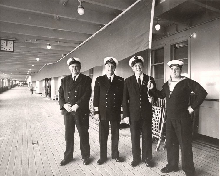 34a5f4f100000578-3610716-image-a-145_1464352987259